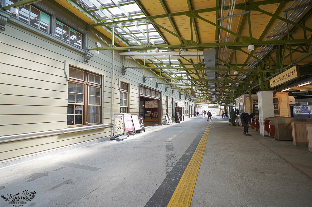 門司港景點復古咖啡廳，星巴克 門司港站店：體驗大正時代候車室氛圍的咖啡廳 @緹雅瑪 美食旅遊趣