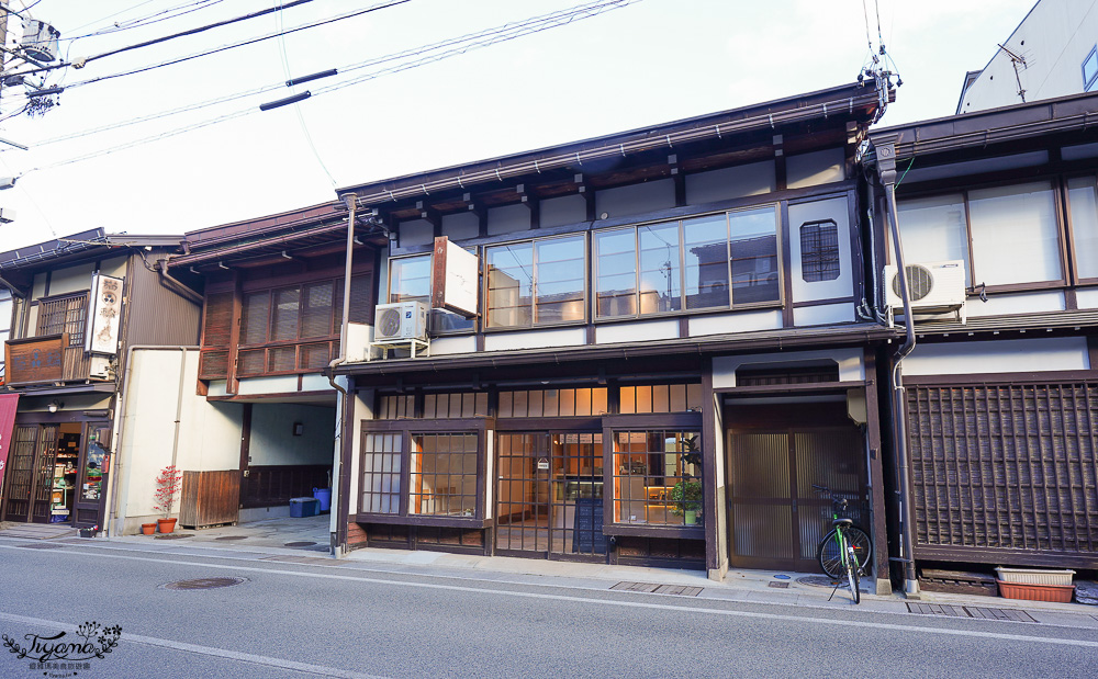 飛驒高山老街半日遊不走回頭路線規劃！！高山小京都吃飛驒牛壽司、炸飛驒牛肉餅、逛博物館、土產店 @緹雅瑪 美食旅遊趣