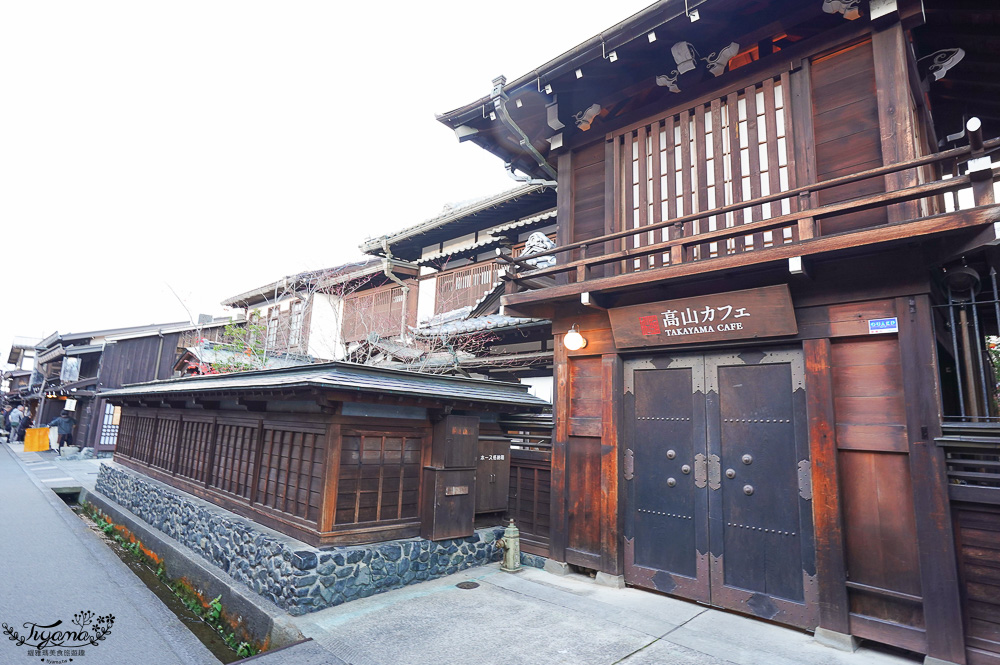 飛驒高山一日遊，飛驒高山白川3天2夜遊自駕之旅，第一天行程！！吃飛驒牛燒肉、逛高山飛驒老街、在地超市買水果 @緹雅瑪 美食旅遊趣