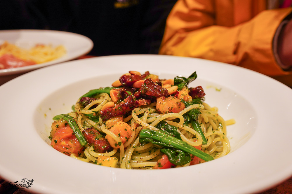 名古屋一日遊｜名古屋市區一日遊，名古屋知名景點輕鬆到！！熱田神宮、白鳥庭園、名古屋塔、HARBS超值午間套餐水果千層，逛在地超市、大須觀音神社+大須商店街、吃鳥貴族鳥燒 @緹雅瑪 美食旅遊趣