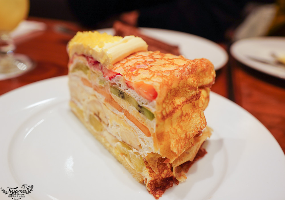 名古屋一日遊｜名古屋市區一日遊，名古屋知名景點輕鬆到！！熱田神宮、白鳥庭園、名古屋塔、HARBS超值午間套餐水果千層，逛在地超市、大須觀音神社+大須商店街、吃鳥貴族鳥燒 @緹雅瑪 美食旅遊趣