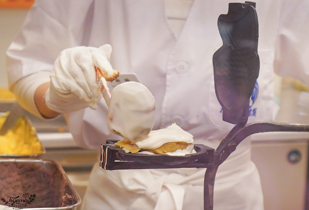 日本鳴門鯛魚燒「鳴門鯛焼本舗 大須仁王門通店」大須商店街的人氣甜點小吃 @緹雅瑪 美食旅遊趣