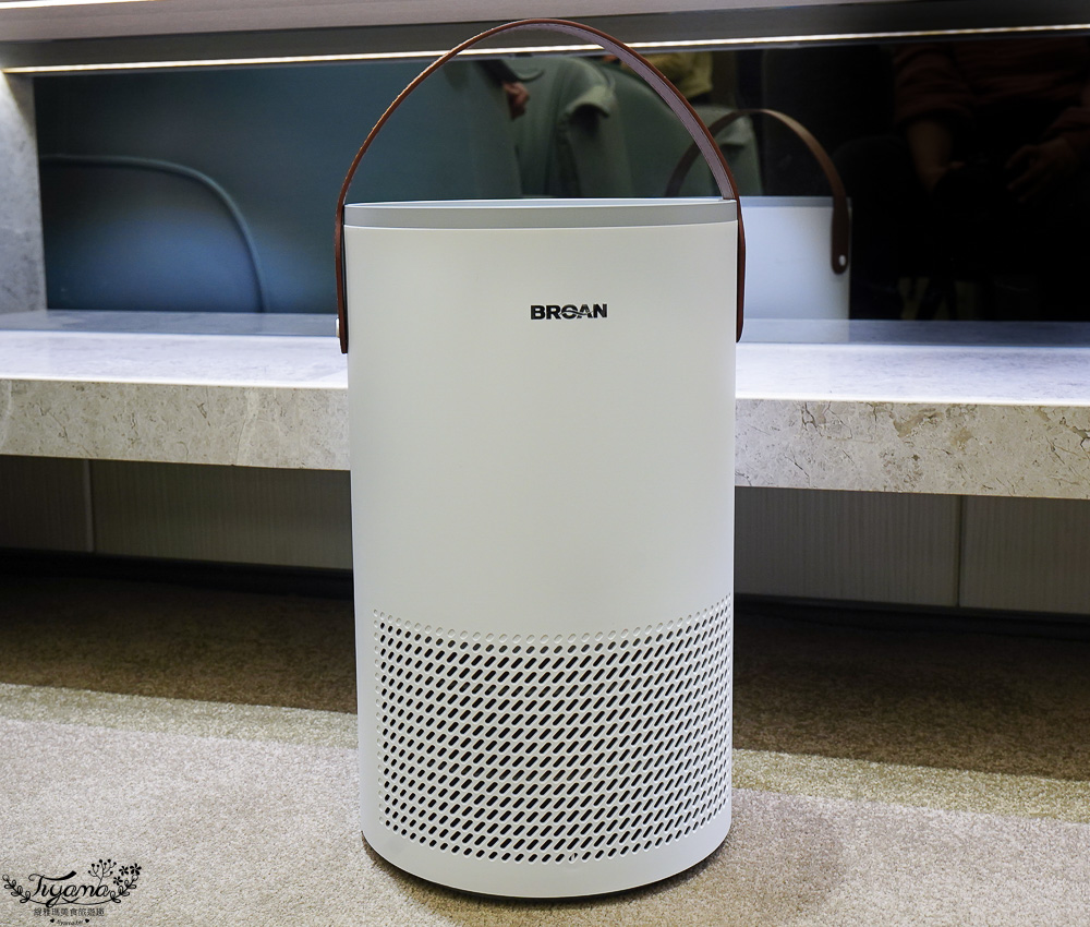 2025空氣清淨機評比！！3款人氣空氣清淨機使用心得評比，美國百朗 PETNONA小輕空淨機、Philips飛利浦 毛小奈抗敏寵物清淨機、POIEMA ONE空氣淨化器 @緹雅瑪 美食旅遊趣