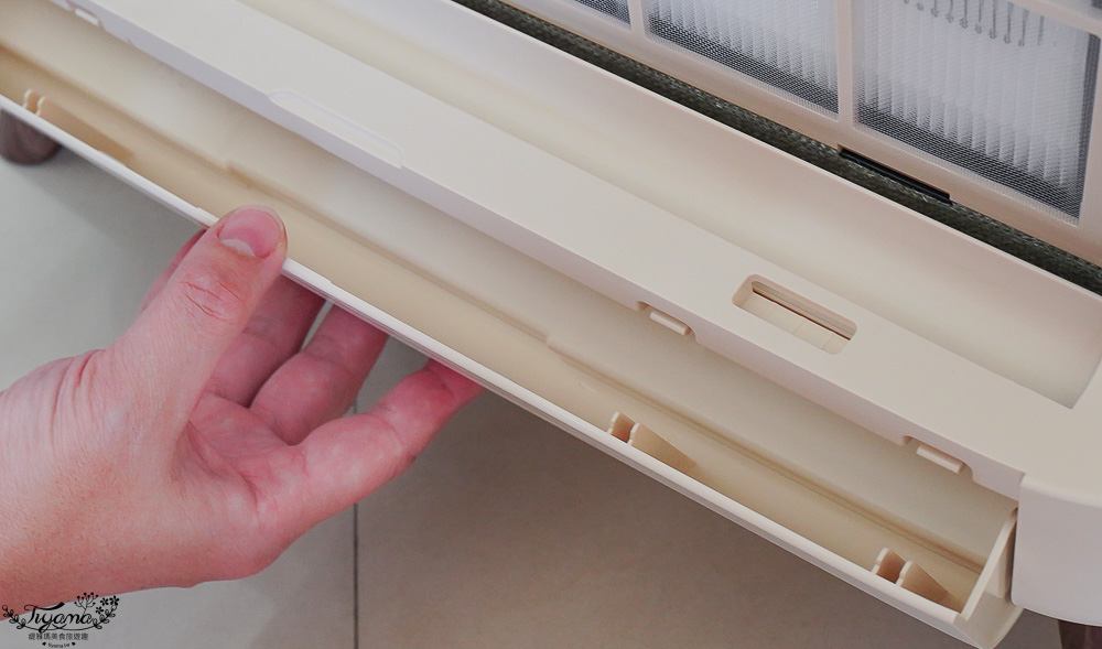 2025空氣清淨機評比！！3款人氣空氣清淨機使用心得評比，美國百朗 PETNONA小輕空淨機、Philips飛利浦 毛小奈抗敏寵物清淨機、POIEMA ONE空氣淨化器 @緹雅瑪 美食旅遊趣