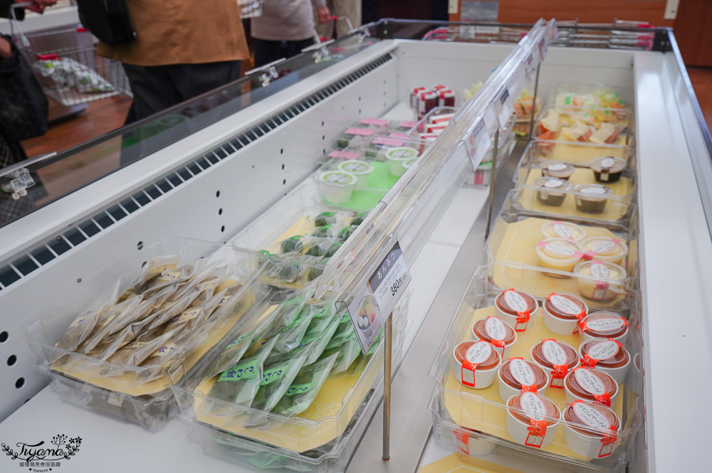 北海道甜點名店．六花亭 五稜郭店，函館五稜郭公園櫻花園旁玻璃甜點店 @緹雅瑪 美食旅遊趣