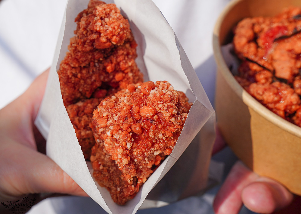 台南人氣小吃美食「酥炸紅糟肉」蓁鑫辣妹子紅糟肉，紅糟排骨酥、紅糟肉刈包、紅糟赤肉羹、蒜味洋蔥紅糟肉、和風洋蔥紅糟肉 @緹雅瑪 美食旅遊趣