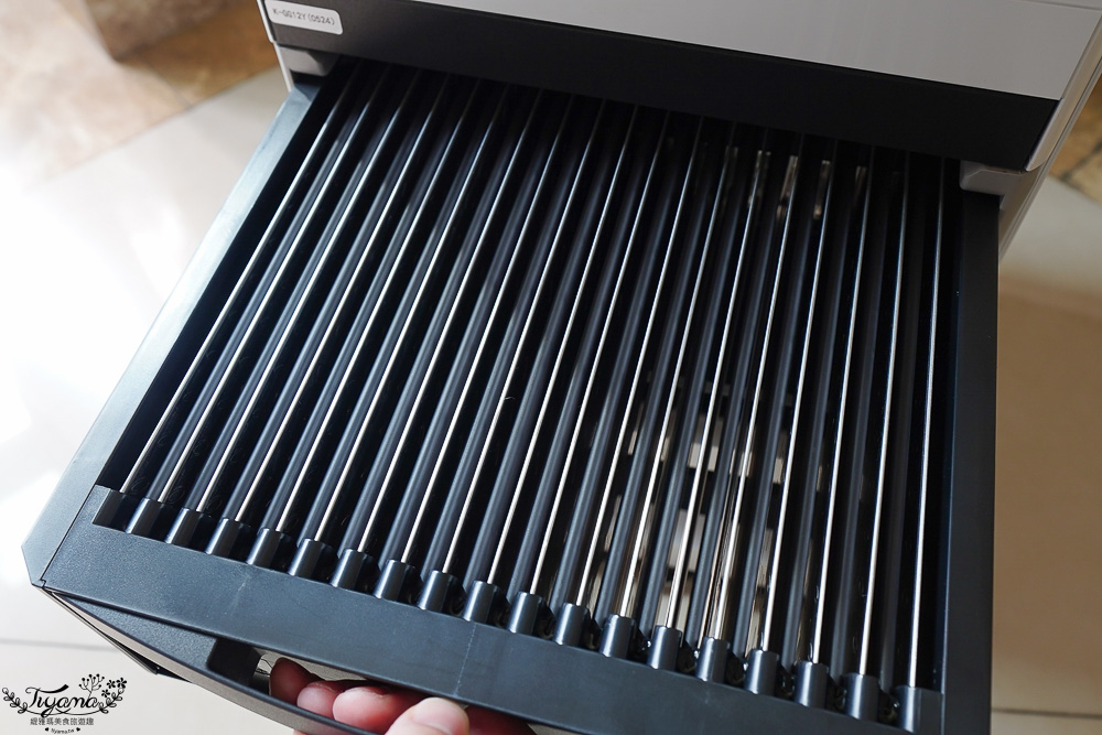 2025空氣清淨機評比！！3款人氣空氣清淨機使用心得評比，美國百朗 PETNONA小輕空淨機、Philips飛利浦 毛小奈抗敏寵物清淨機、POIEMA ONE空氣淨化器 @緹雅瑪 美食旅遊趣