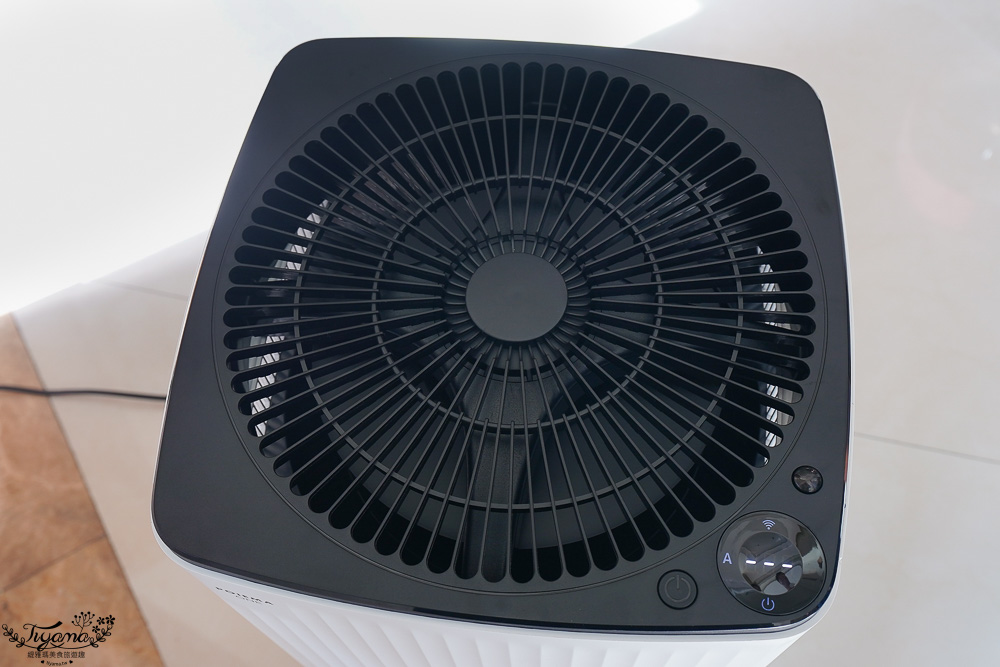 2025空氣清淨機評比！！3款人氣空氣清淨機使用心得評比，美國百朗 PETNONA小輕空淨機、Philips飛利浦 毛小奈抗敏寵物清淨機、POIEMA ONE空氣淨化器 @緹雅瑪 美食旅遊趣