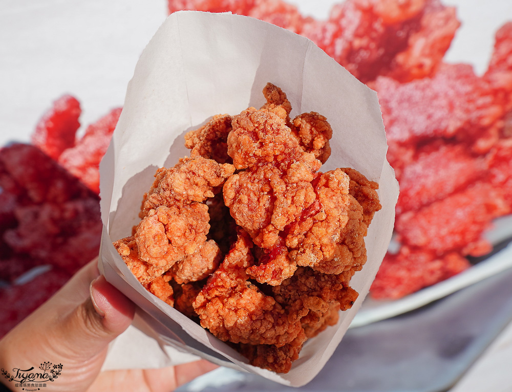 台南人氣小吃美食「酥炸紅糟肉」蓁鑫辣妹子紅糟肉，紅糟排骨酥、紅糟肉刈包、紅糟赤肉羹、蒜味洋蔥紅糟肉、和風洋蔥紅糟肉 @緹雅瑪 美食旅遊趣