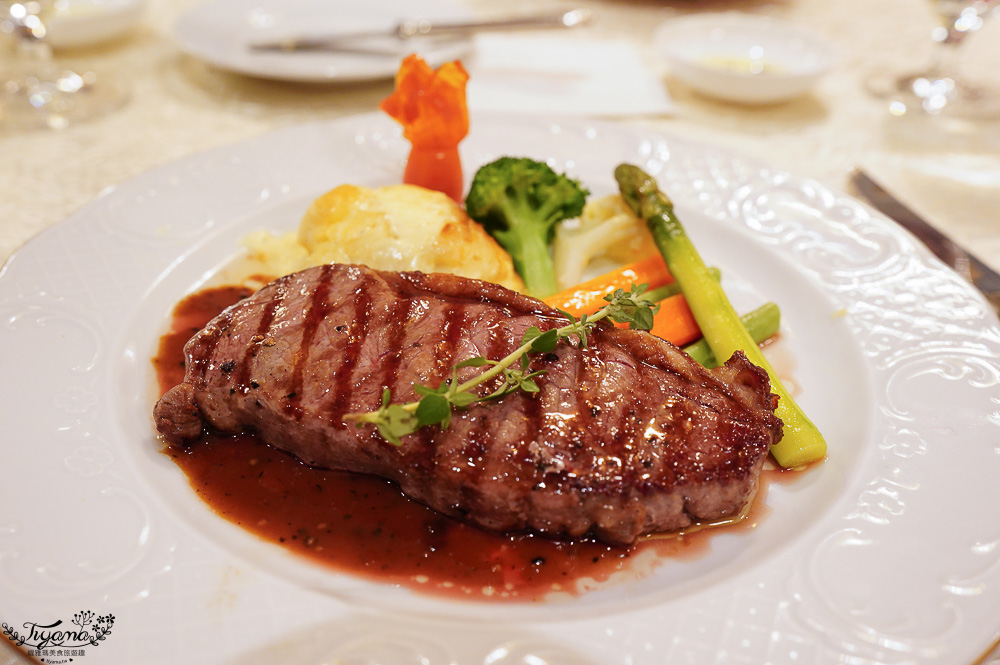 麗星郵輪 探索星號 美食篇！付費餐廳懶人包~法國料理.日本料理.烤鴨港點.火鍋.馬來西亞.新加坡美食，高級平價任你選！！ @緹雅瑪 美食旅遊趣