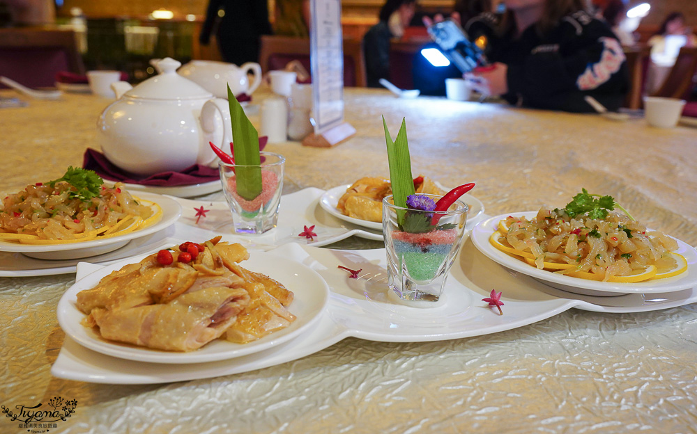 麗星郵輪 探索星號「星夢餐廳」免費餐廳，套餐式精讚料理！ @緹雅瑪 美食旅遊趣