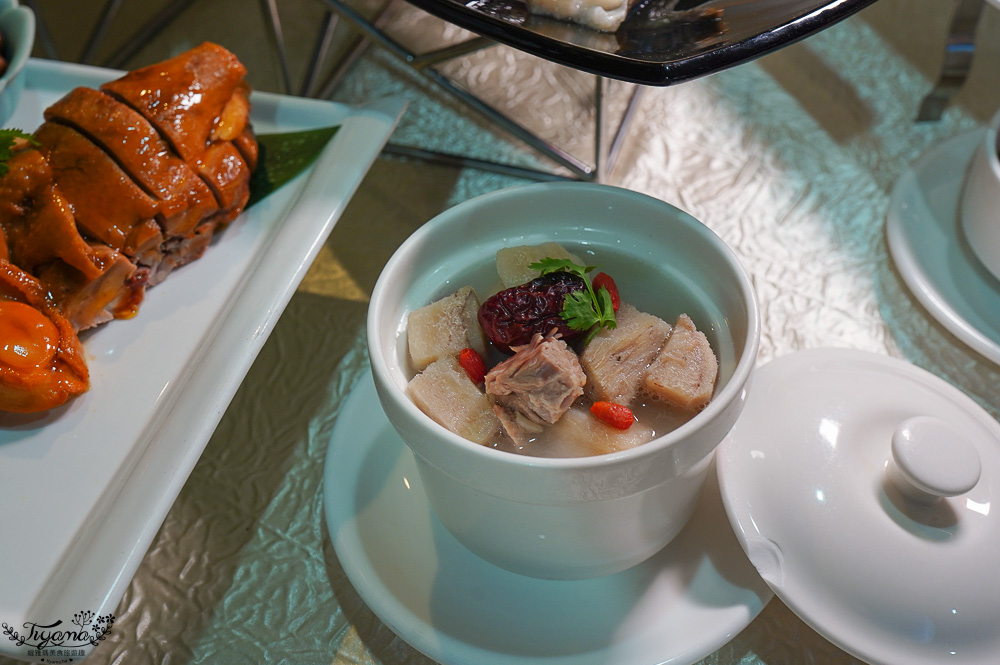 麗星郵輪 探索星號「星夢餐廳」免費餐廳，套餐式精讚料理！ @緹雅瑪 美食旅遊趣