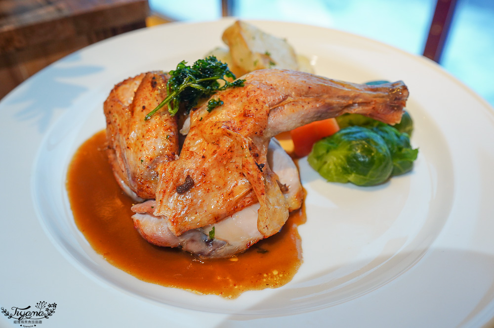 麗星郵輪 探索星號「百味軒」免費餐廳，精緻套餐~早餐．午餐．晚餐菜色分享！！ @緹雅瑪 美食旅遊趣