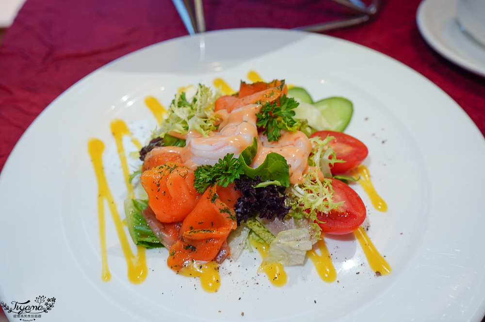 麗星郵輪 探索星號「百味軒」免費餐廳，精緻套餐~早餐．午餐．晚餐菜色分享！！ @緹雅瑪 美食旅遊趣