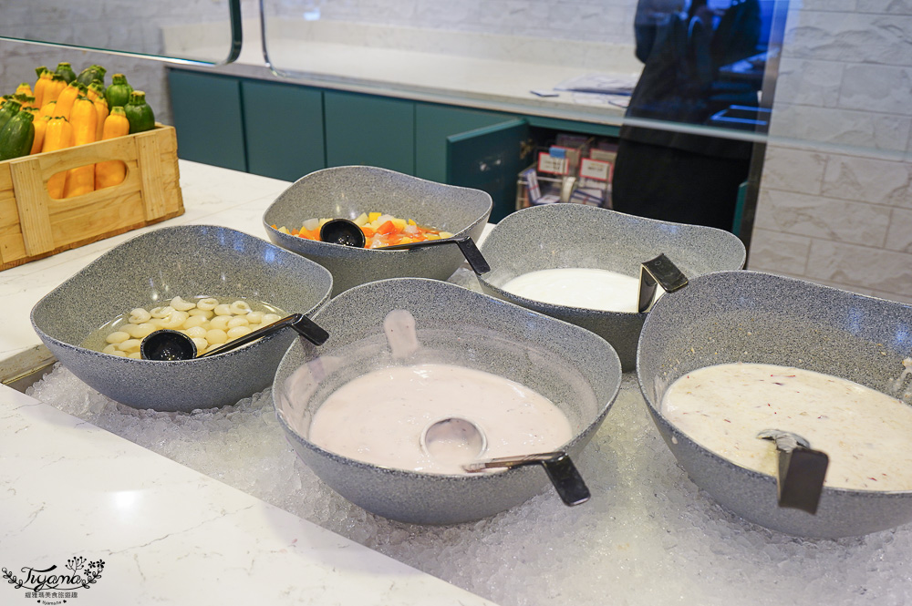 麗星郵輪 探索星號「麗都自助餐廳」免費自助餐廳，從早吃到晚~自助早餐、日本櫻花主題晚宴 @緹雅瑪 美食旅遊趣