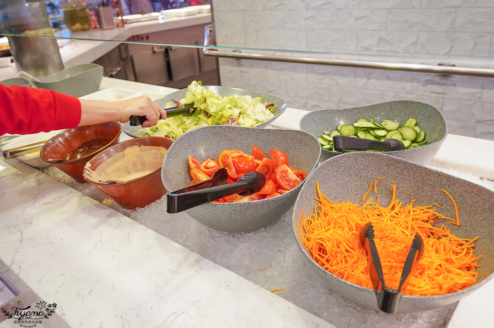 麗星郵輪 探索星號「麗都自助餐廳」免費自助餐廳，從早吃到晚~自助早餐、日本櫻花主題晚宴 @緹雅瑪 美食旅遊趣