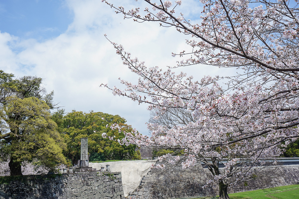 熊本城復古懷舊美食街「櫻之馬場 城彩苑」，逛完熊本城吃美食看表演去！！ @緹雅瑪 美食旅遊趣