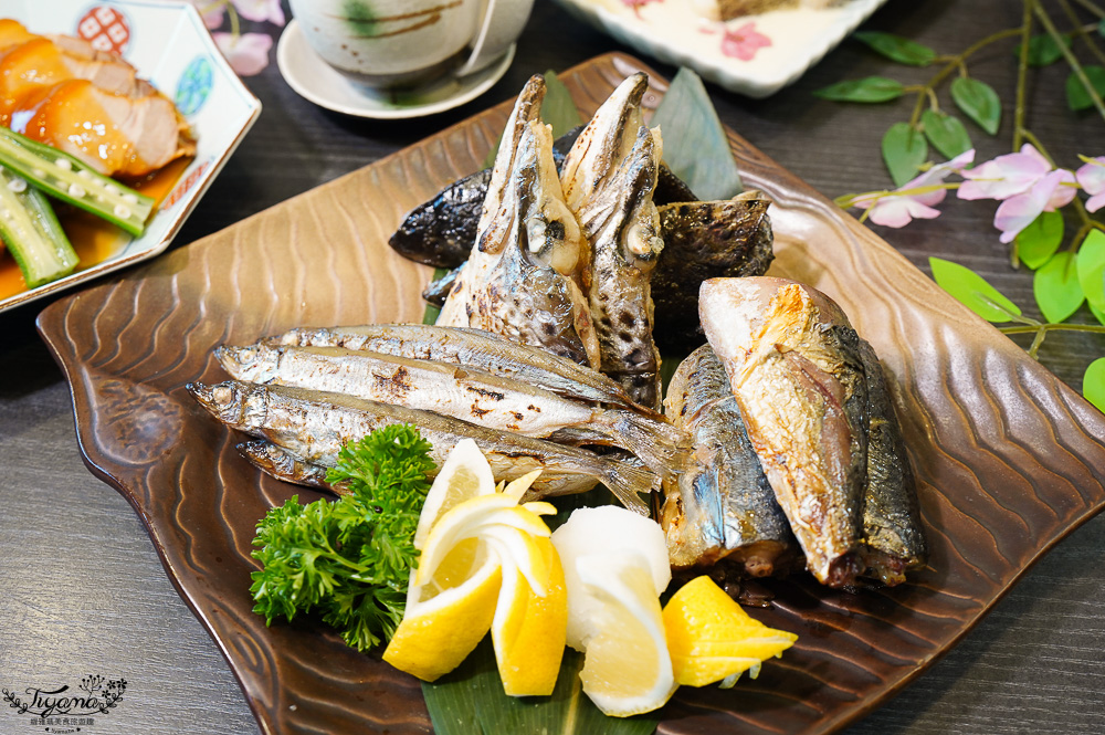 麗星郵輪 探索星號「麗都自助餐廳」免費自助餐廳，從早吃到晚~自助早餐、日本櫻花主題晚宴 @緹雅瑪 美食旅遊趣