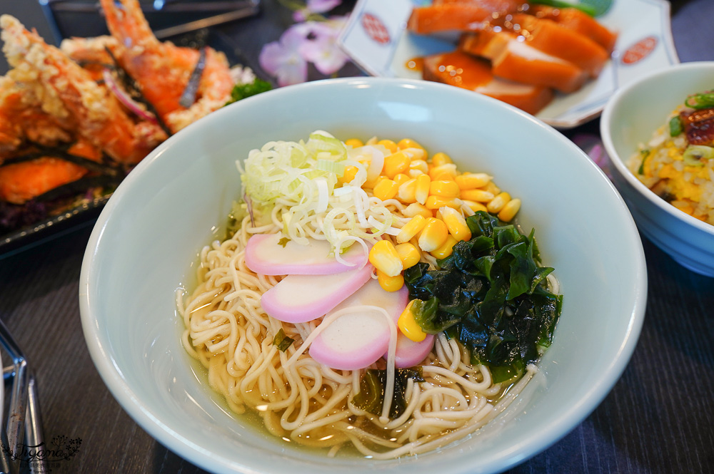 麗星郵輪 探索星號「麗都自助餐廳」免費自助餐廳，從早吃到晚~自助早餐、日本櫻花主題晚宴 @緹雅瑪 美食旅遊趣