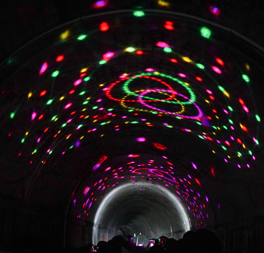 九州南阿蘇「高千穗小火車」露天森林小火車遊天照鐵道體驗燈效隧道、夢幻泡泡欣賞宮崎山脈，九州南阿蘇高千穗小火車一日遊 @緹雅瑪 美食旅遊趣