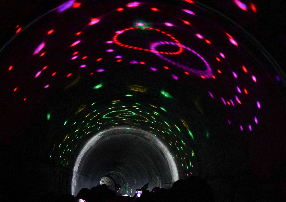 九州南阿蘇「高千穗小火車」露天森林小火車遊天照鐵道體驗燈效隧道、夢幻泡泡欣賞宮崎山脈，九州南阿蘇高千穗小火車一日遊 @緹雅瑪 美食旅遊趣