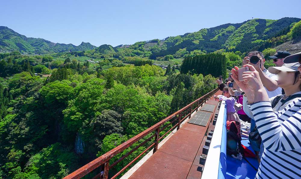 九州南阿蘇「高千穗小火車」露天森林小火車遊天照鐵道體驗燈效隧道、夢幻泡泡欣賞宮崎山脈，九州南阿蘇高千穗小火車一日遊 @緹雅瑪 美食旅遊趣