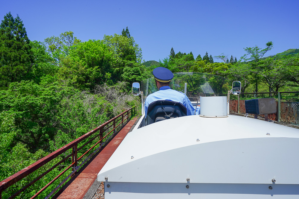 九州南阿蘇「高千穗小火車」露天森林小火車遊天照鐵道體驗燈效隧道、夢幻泡泡欣賞宮崎山脈，九州南阿蘇高千穗小火車一日遊 @緹雅瑪 美食旅遊趣