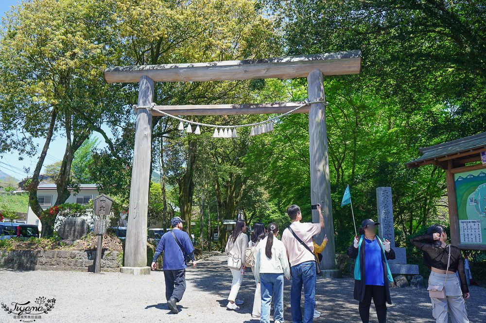 宮崎高千穗町景點｜天岩戸神社．天安河原：傳說神話秘境「洞穴中的神社」 @緹雅瑪 美食旅遊趣