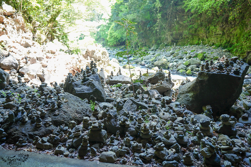 宮崎高千穗町景點｜天岩戸神社．天安河原：傳說神話秘境「洞穴中的神社」 @緹雅瑪 美食旅遊趣