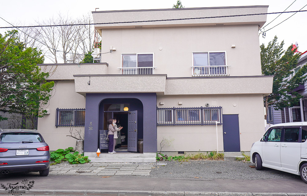 北海道札幌。sabita cafe咖啡廳，近圓山公園，東京生活風格選物店MOMA Place 2樓純白玻璃屋咖啡 @緹雅瑪 美食旅遊趣