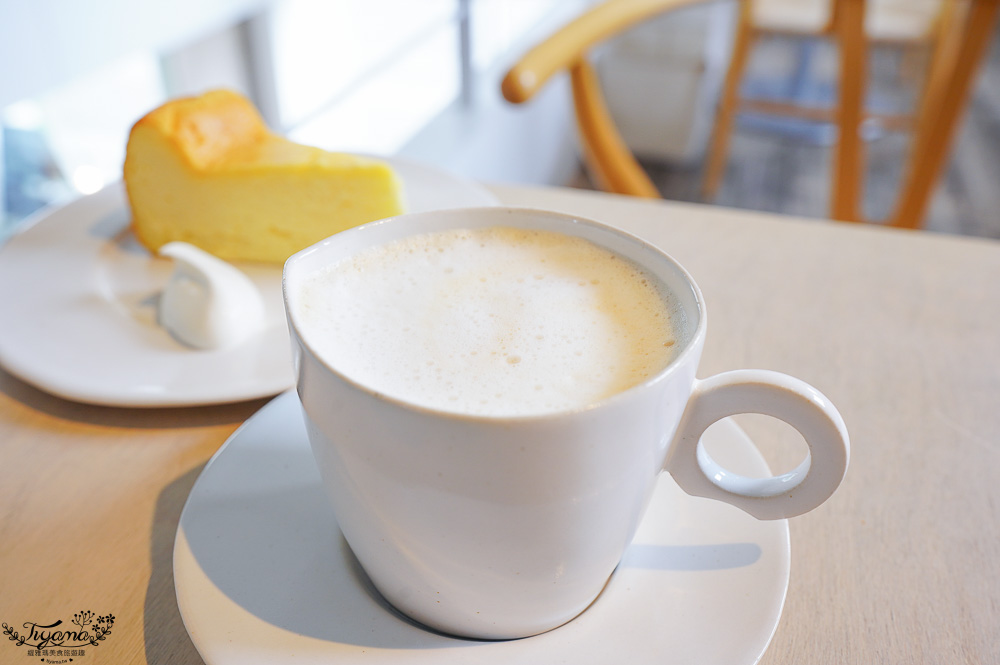 北海道札幌。sabita cafe咖啡廳，近圓山公園，東京生活風格選物店MOMA Place 2樓純白玻璃屋咖啡 @緹雅瑪 美食旅遊趣