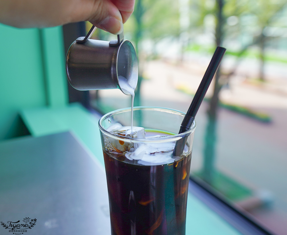 北海道札榥舒芙蕾｜CAFE & BAR Manhattan マンハッタン：紅磚露台2樓舒芙蕾下午茶 @緹雅瑪 美食旅遊趣