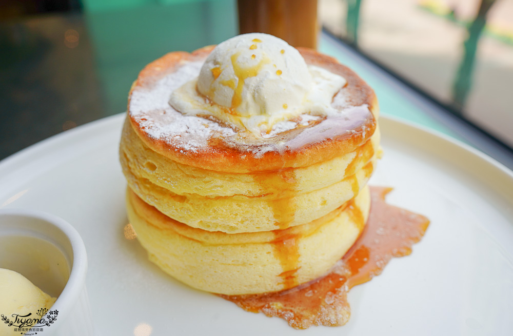 北海道札榥舒芙蕾｜CAFE & BAR Manhattan マンハッタン：紅磚露台2樓舒芙蕾下午茶 @緹雅瑪 美食旅遊趣