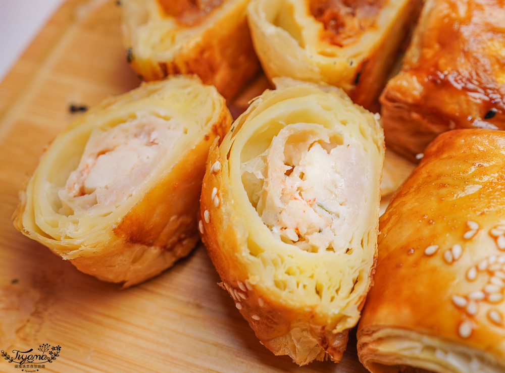 台南榴蓮蛋塔「天王叉燒酥」美味千層叉燒酥.火燒蝦酥.黑皮小花蛋塔，榴蓮千層蛋塔必吃 @緹雅瑪 美食旅遊趣
