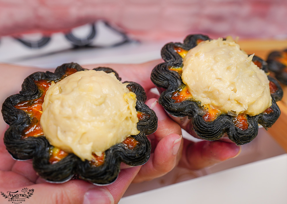 台南榴蓮蛋塔「天王叉燒酥」美味千層叉燒酥.火燒蝦酥.黑皮小花蛋塔，榴蓮千層蛋塔必吃 @緹雅瑪 美食旅遊趣