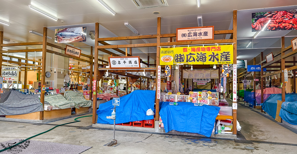 函館海鮮｜函館美食「函館朝市 どんぶり横丁市場」：函館車站旁的海鮮市場美食 @緹雅瑪 美食旅遊趣