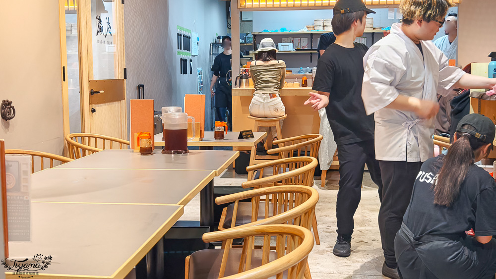 福岡和牛丼飯「黒毛和牛 博多牛まぶし 武蔵」黒毛和牛三吃，博多車站旁超人氣和牛花丼飯 @緹雅瑪 美食旅遊趣