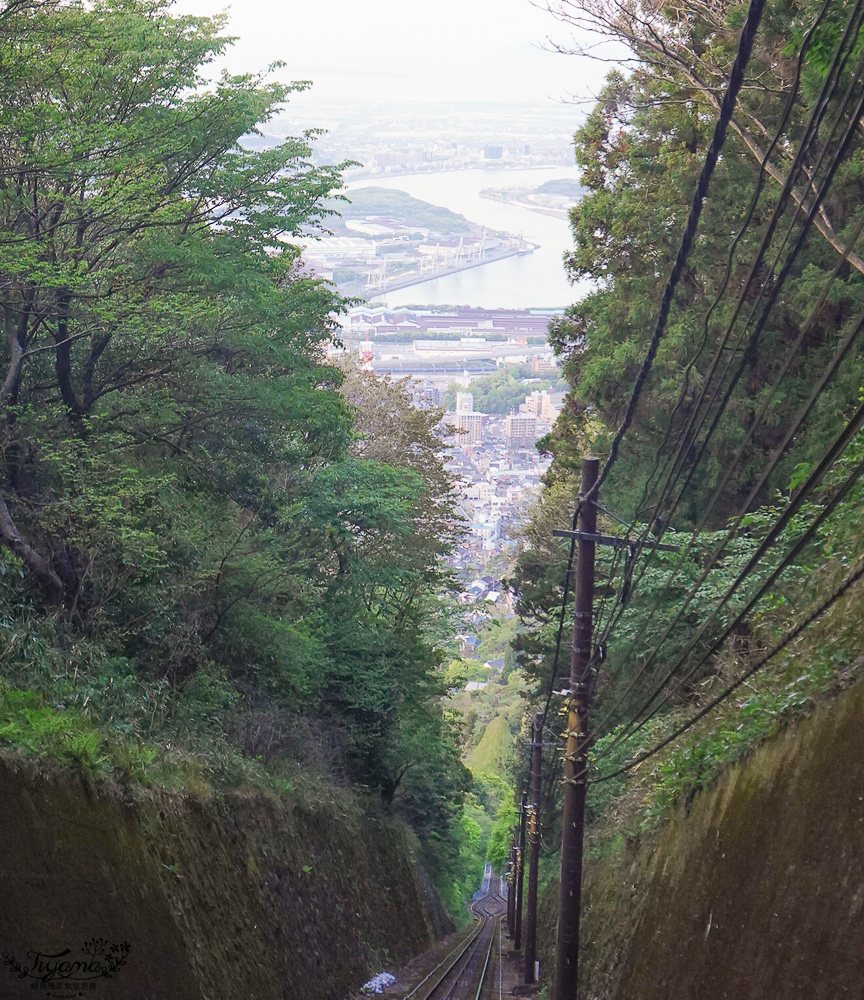 九州福岡新日本三大夜景「皿倉山展望台」從小倉城出發、回小倉車站交通&免費接駁車，門票費用資訊！ @緹雅瑪 美食旅遊趣