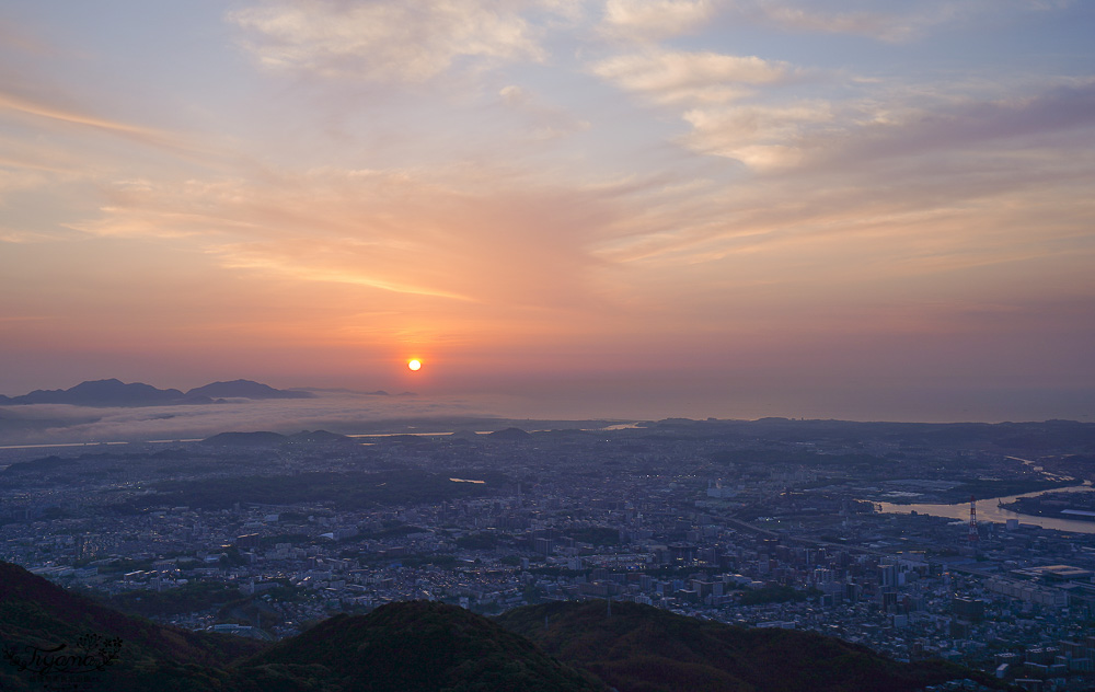 九州福岡新日本三大夜景「皿倉山展望台」從小倉城出發、回小倉車站交通&免費接駁車，門票費用資訊！ @緹雅瑪 美食旅遊趣
