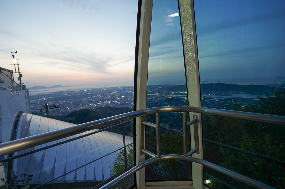 九州福岡新日本三大夜景「皿倉山展望台」從小倉城出發、回小倉車站交通&免費接駁車，門票費用資訊！ @緹雅瑪 美食旅遊趣