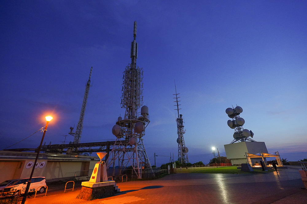 九州福岡新日本三大夜景「皿倉山展望台」從小倉城出發、回小倉車站交通&免費接駁車，門票費用資訊！ @緹雅瑪 美食旅遊趣