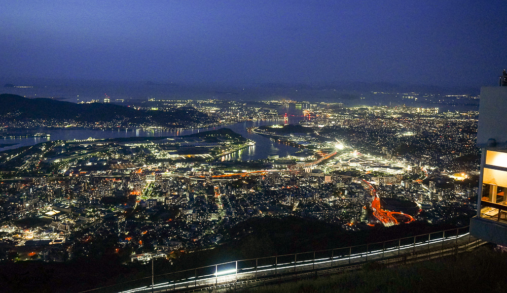 福岡小倉逛OUTLET賞夜景一日遊：小倉城．小倉城庭院．皿倉山展望台．魚町銀天街．旦過市場．九州THE OUTLETS KITAKYUSHU @緹雅瑪 美食旅遊趣