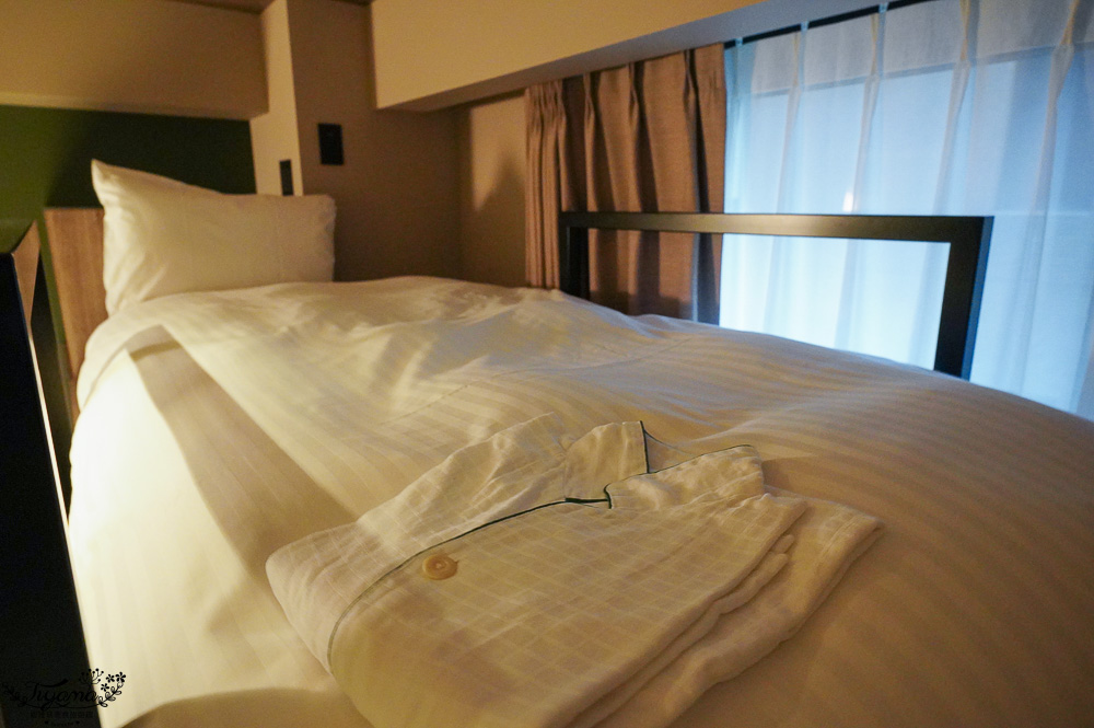 福岡博多車站週邊住宿「福岡博多昆塔莎放鬆睡眠飯店」平價三人房上下舖房型，有迎賓飲料 @緹雅瑪 美食旅遊趣