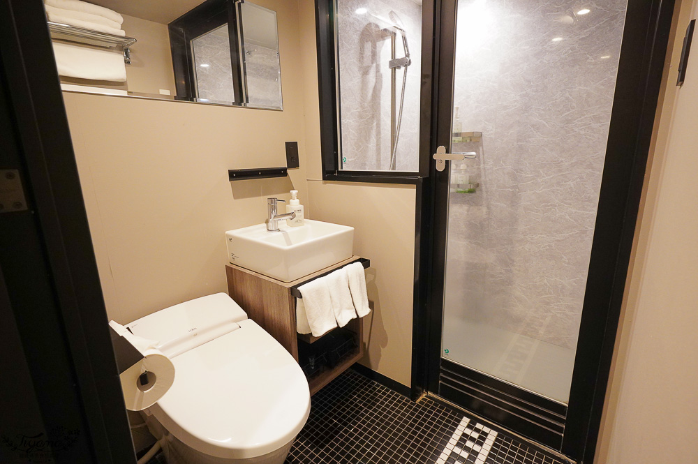 福岡博多車站週邊住宿「福岡博多昆塔莎放鬆睡眠飯店」平價三人房上下舖房型，有迎賓飲料 @緹雅瑪 美食旅遊趣