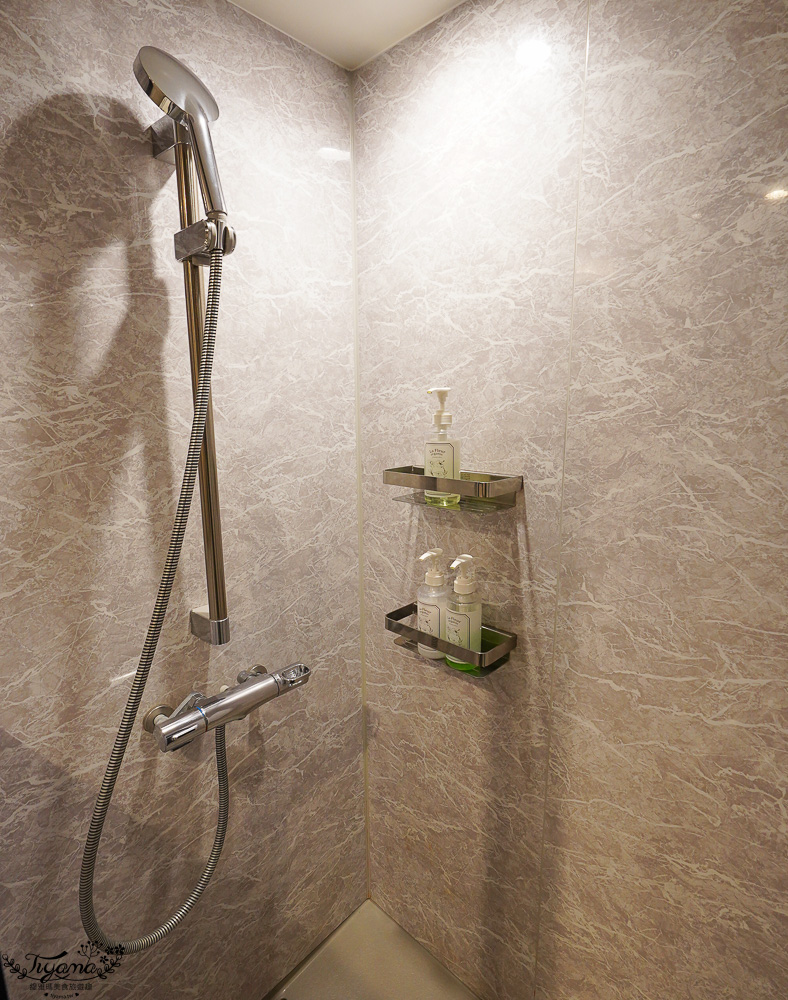 福岡博多車站週邊住宿「福岡博多昆塔莎放鬆睡眠飯店」平價三人房上下舖房型，有迎賓飲料 @緹雅瑪 美食旅遊趣