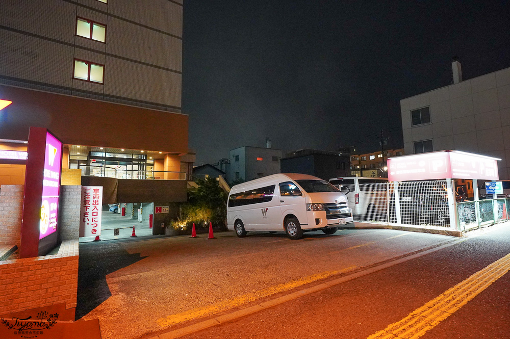 新千歲機場住宿 KOKO STAY 千歲｜WING國際飯店 千歲：免費送機接駁車，回國搭早班機好推薦！！ @緹雅瑪 美食旅遊趣
