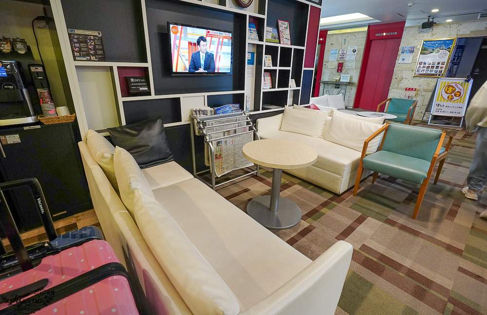 新千歲機場住宿 KOKO STAY 千歲｜WING國際飯店 千歲：免費送機接駁車，回國搭早班機好推薦！！ @緹雅瑪 美食旅遊趣