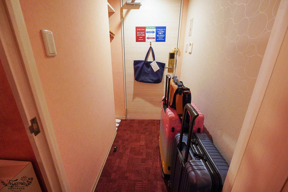 新千歲機場住宿 KOKO STAY 千歲｜WING國際飯店 千歲：免費送機接駁車，回國搭早班機好推薦！！ @緹雅瑪 美食旅遊趣