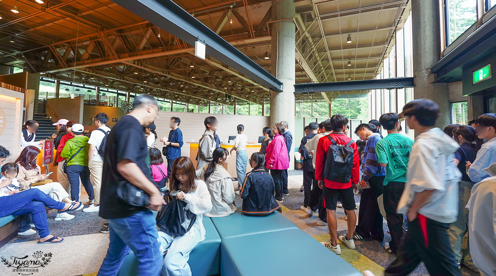 星野TOMAMU度假村自助晚餐「森林餐廳 Nininupuri」星野農場起司窯烤比薩&DIY霜淇淋聖代，鐵板牛排、鮭魚、鮪魚生魚片 @緹雅瑪 美食旅遊趣