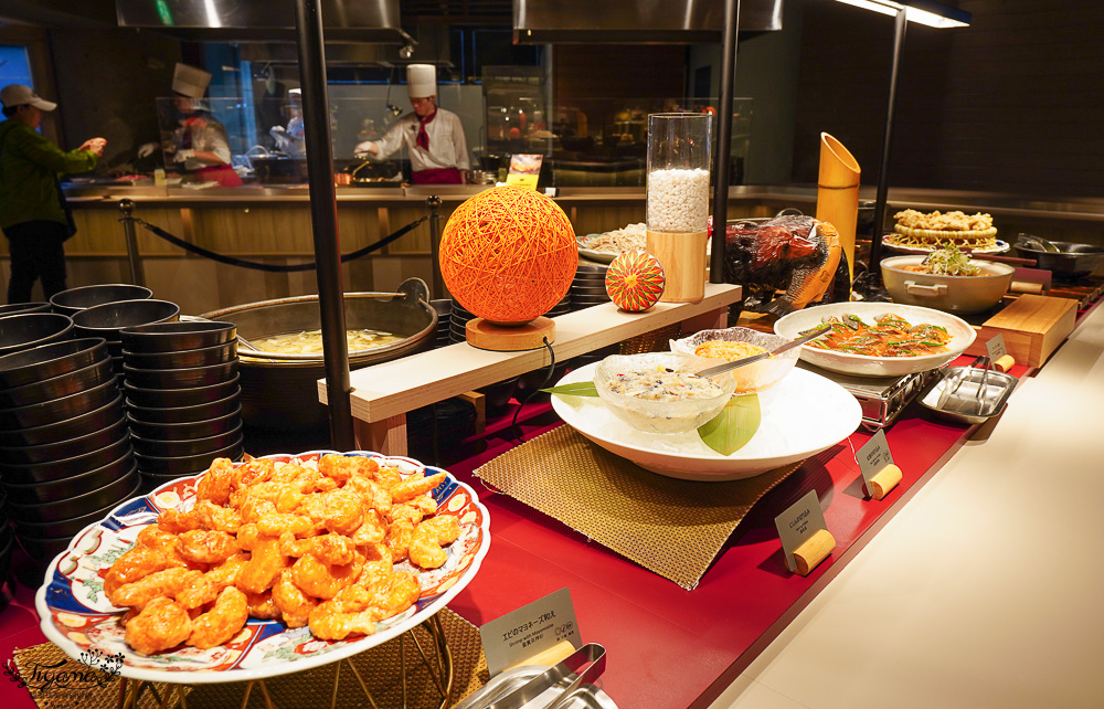 星野TOMAMU度假村自助晚餐「森林餐廳 Nininupuri」星野農場起司窯烤比薩&DIY霜淇淋聖代，鐵板牛排、鮭魚、鮪魚生魚片 @緹雅瑪 美食旅遊趣